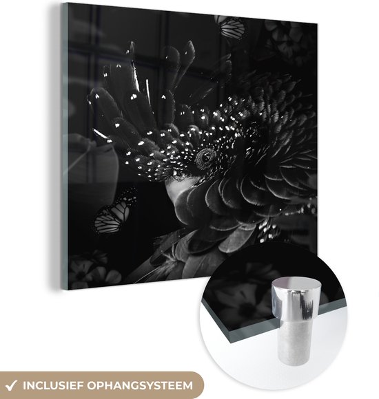 MuchoWow® Glasschilderij 50x50 cm - Schilderij acrylglas - Portret van een kaketoe omringd door vlinders - zwart wit - Foto op glas - Schilderijen