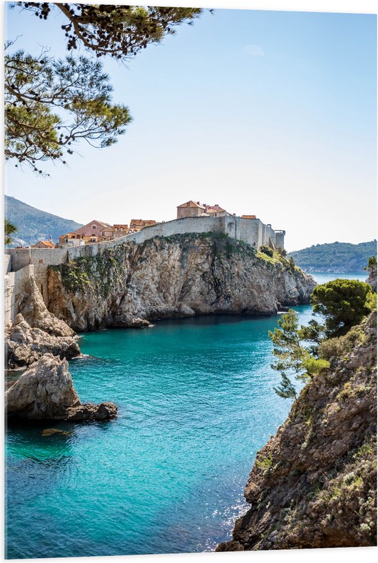 Acrylglas - Rots in de Zee van Dubrovnik, Kroatië - 70x105 cm Foto op Acrylglas (Met Ophangsysteem)