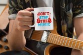 Rick & Rich Mok - Mok Muziek - Koffiemok Music - Mok met opdruk - Witte koffie mok bedrukt - Witte thee mok - Mug quote - Don't Stop the Music Guitars