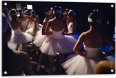 Tuinposter – Ballerina's voor Optreden  - 90x60cm Foto op Tuinposter  (wanddecoratie voor buiten en binnen)