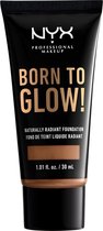 NYX Professional Makeup Born To Glow! Naturally Radiant Foundation - Mahogany BTGRF16 - Foundation - 30 ml