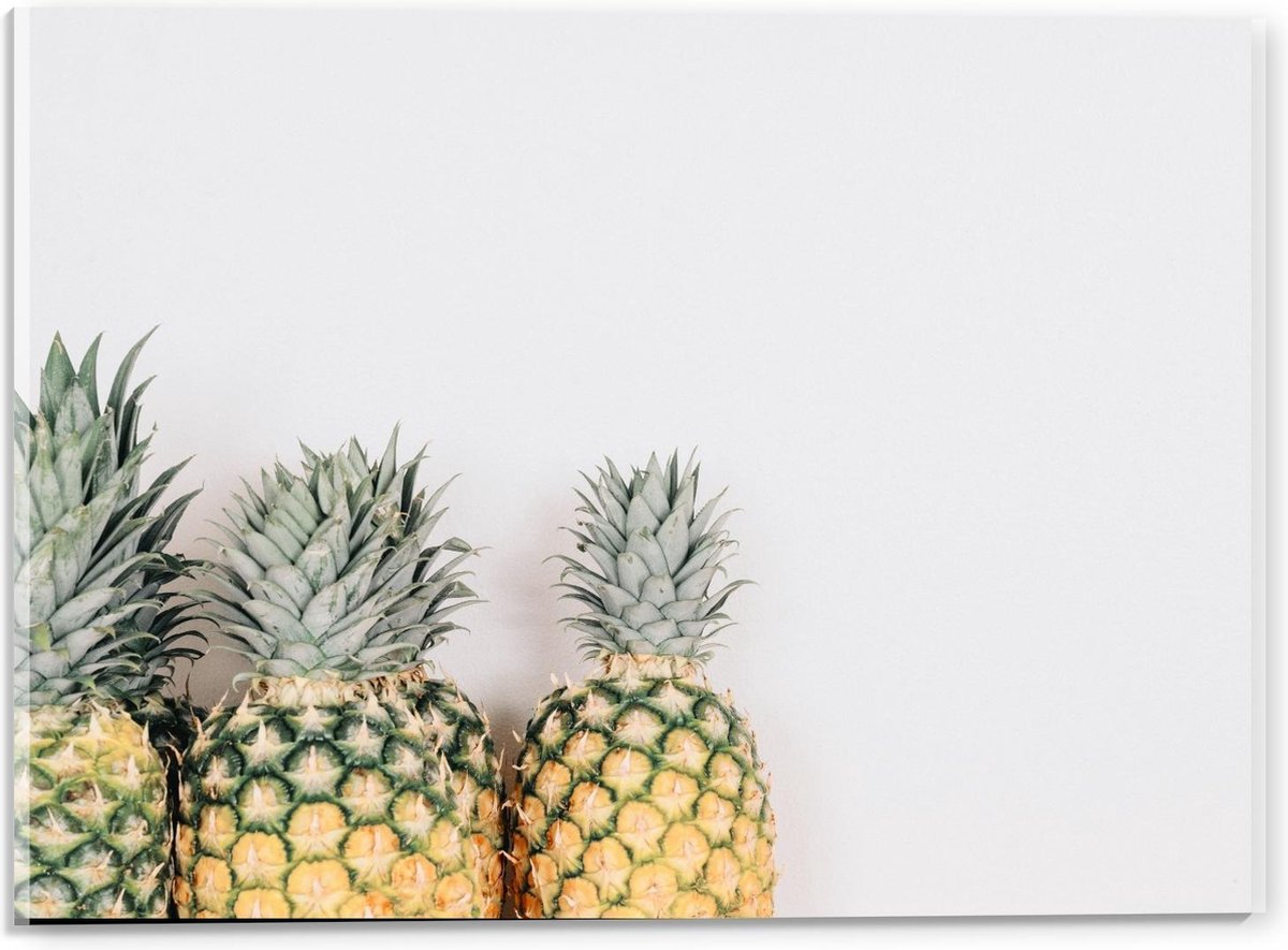 Acrylglas - Ananas op Witte Achtergrond  - 40x30cm Foto op Acrylglas (Met Ophangsysteem)