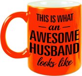 Awesome husband / echtgenoot cadeau mok / beker neon oranje 330 ml