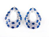 Zilveren oorringen Model Blue Queen zilveren oorringen oorbellen gezet met blauwe stenen en cubic zirconia