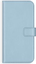 Selencia Hoesje Geschikt voor iPhone 12 Pro / 12 Hoesje Met Pasjeshouder - Selencia Echt Lederen Bookcase - Lichtblauw