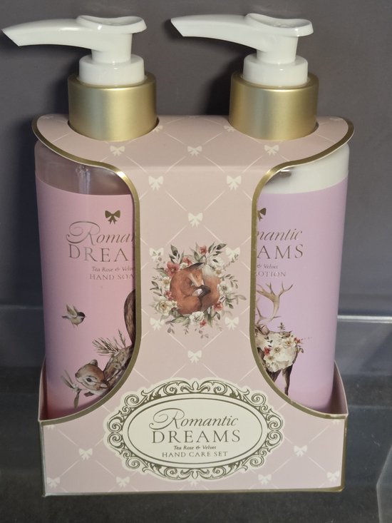 Ensemble cadeau femmes anniversaire - cadeau de Noël - joli présent - romantic dreams - savon pour les mains - lotion pour les mains - ensemble de soins des mains