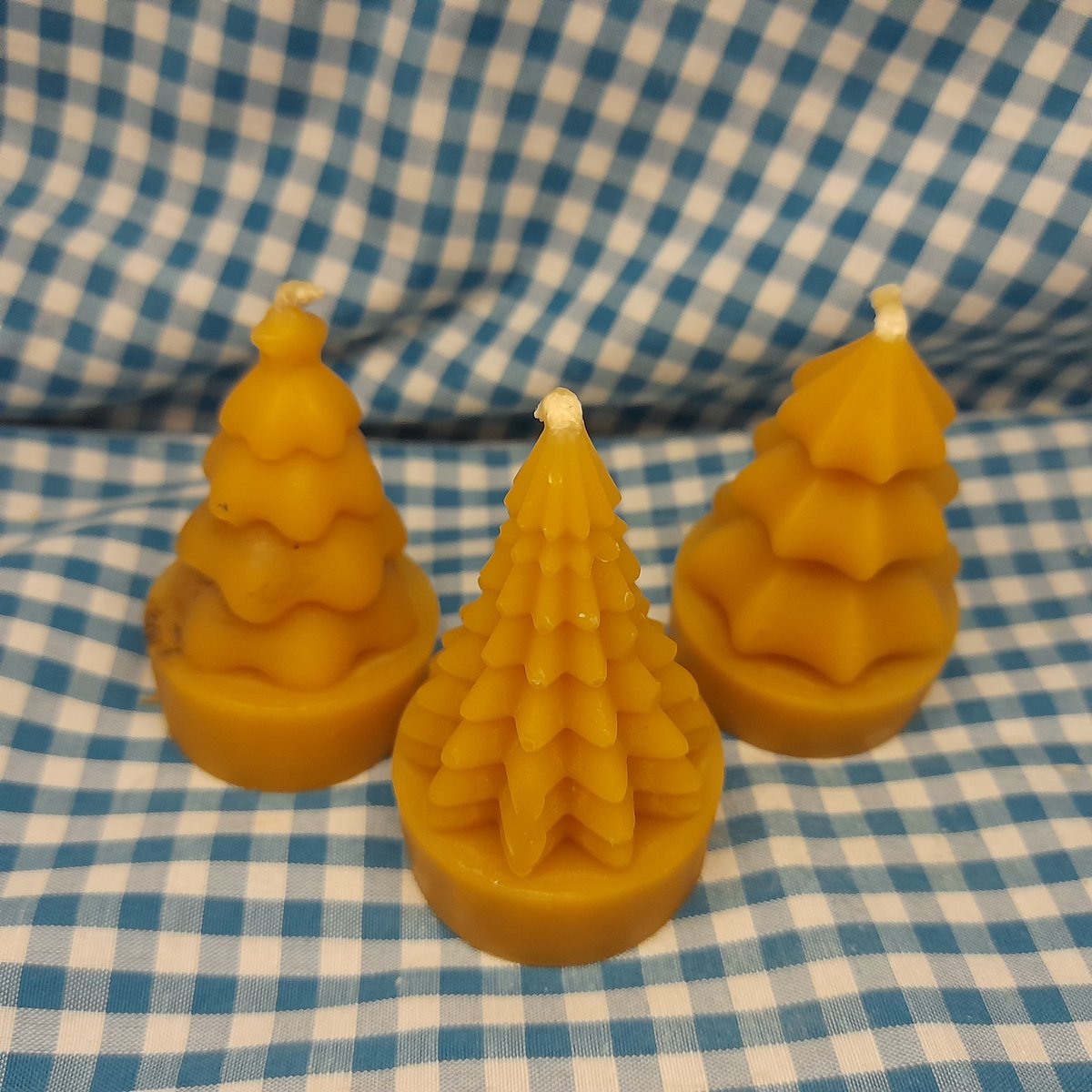 Bijenwas waxinelichtjesformaat kerstboompjes