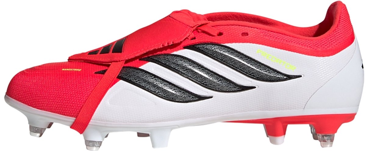 Rode adidas Predator League voetbalschoenen met vouwbare tong en zachte grondnoppen, ontworpen voor unisex gebruik.