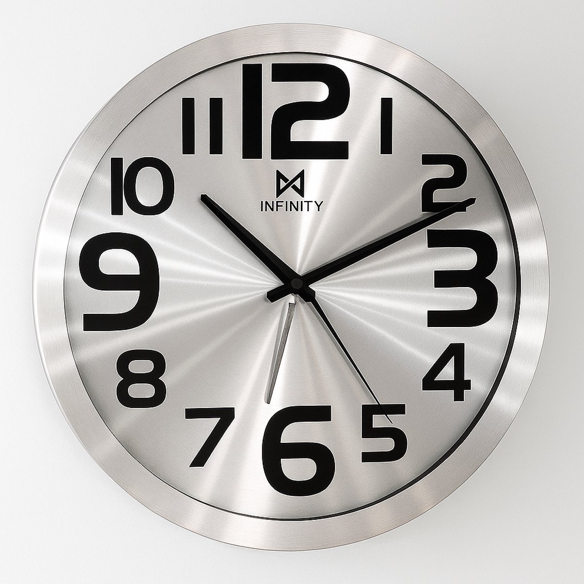 Regentech Wandklok Stainless Steel Look - Stil Uurwerk - Automatische Secondewijzer - 30 Cm Diameter