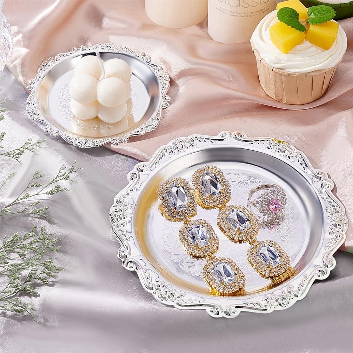 TTGoods - Metalen kaarshouder dienblad voor sieraden en make-up - Vintage decoratie voor kaarsen, armbanden en bruiloften met 2 maten - Ronde kaarsschotel met opslaglade - 3.9/5.9 inch.