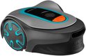Robotmaaier met grijs, turkoois en oranje bedieningspaneel en een groot wiel.