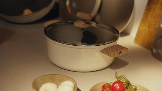 Batterie de cuisine Alice by ISENVI pour induction - Céramique - 17 pièces - Sans PFAS, PTFE ni PFOA - Compatible toutes sources de chaleur - Beige