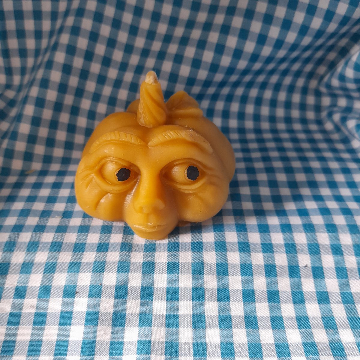 Bijenwas pompoen kaars, oude vrouw
