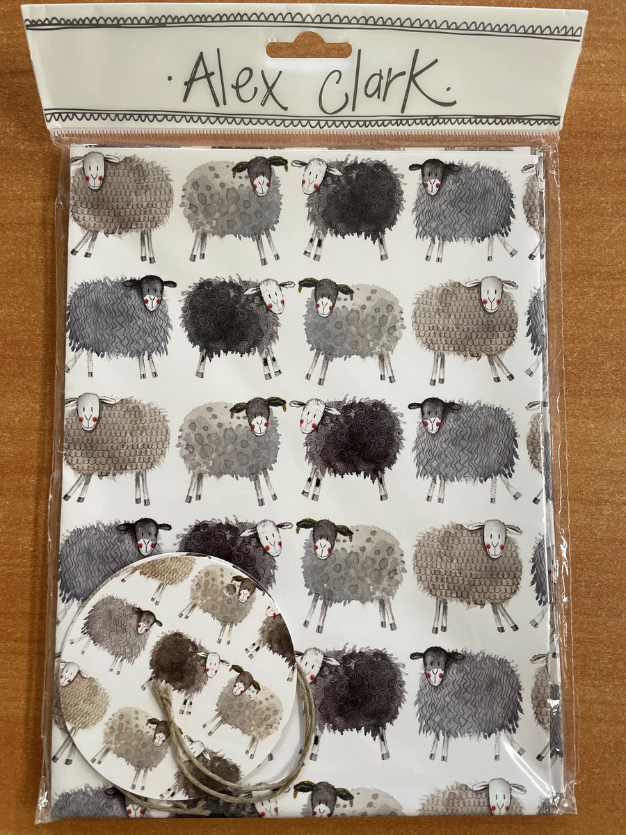 Alex Clark SHEEP FOLDED GIFTWRAP - Cadeauverpakking met labels schapen