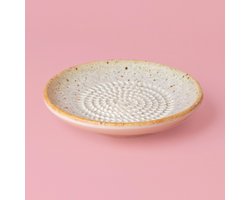 Rasp Bordje beige - Wit beige met stippen - Rasp Schaaltje - Knoflook Rasp - Gember Rasp -Chocolade - Kookliefhebber - Amber Blokjes - Fairtrade - Handmade - Keramisch - Raspen - Schaven - Vegan - Vintage