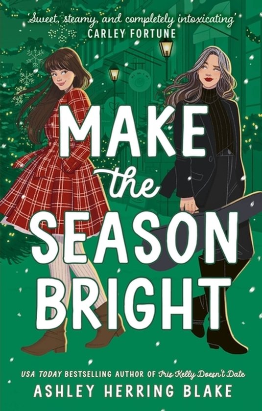 Boekomslag van 'Make the Season Bright' met twee vrouwen met een kerstthema. De ene draagt een rood geruite jurk, de ander een zwarte coltrui en jas met een vioolkist.