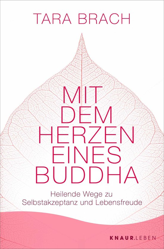 Boek 'Mit dem Herzen eines Buddha' met een roze bladnerf en tekst.