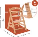 Gedetailleerde afmetingen van de houten kinderstoel: 77 cm hoog, 56 cm breed, 48 cm diep. Gewicht 7,5 kg.