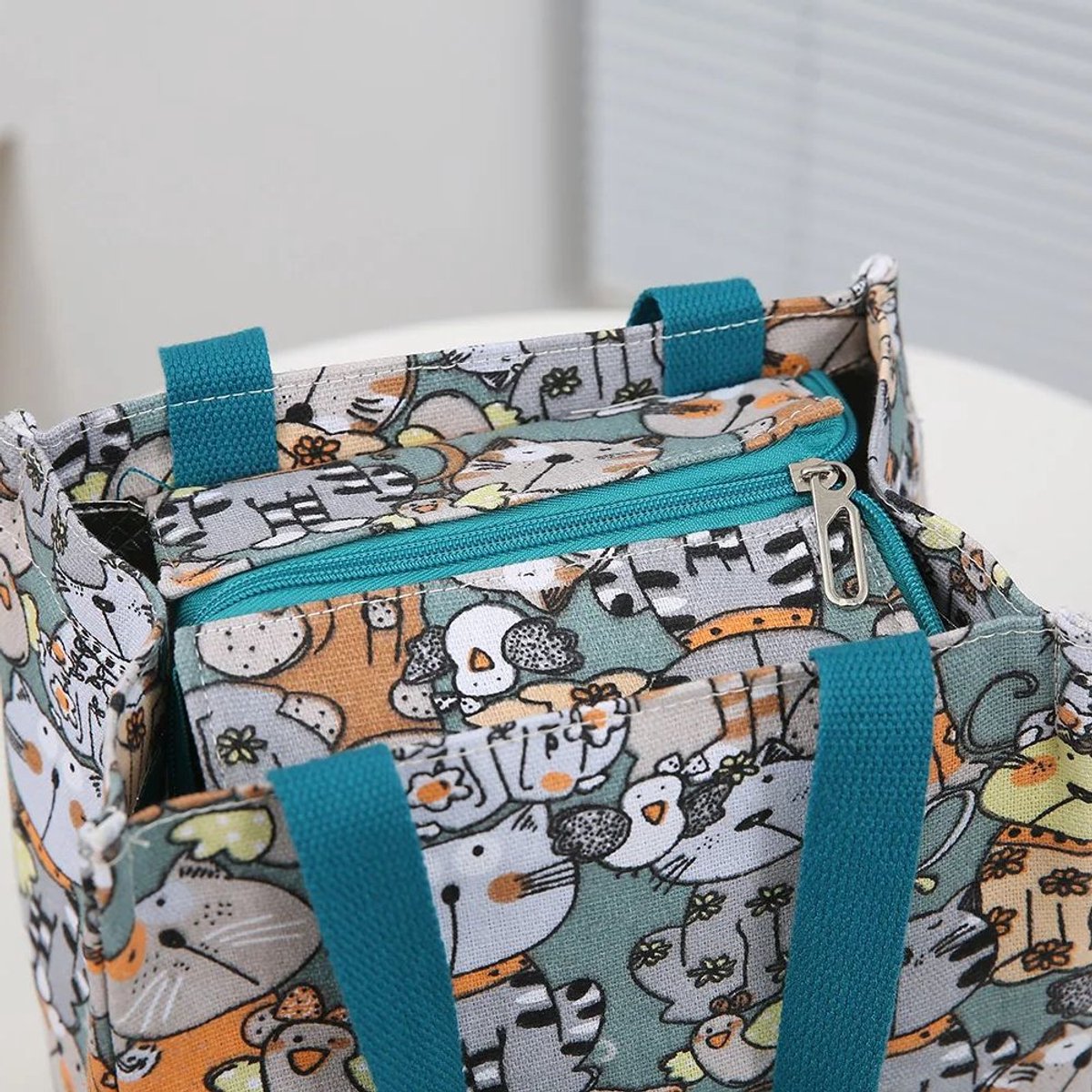 Leuke lunchtas met cartoonprint, geïsoleerde bento-tas met grote inhoud, coole draagtas, geschikt voor school, werk, reizen en picknicks. — cadeau in Koken & Dineren - foto 6