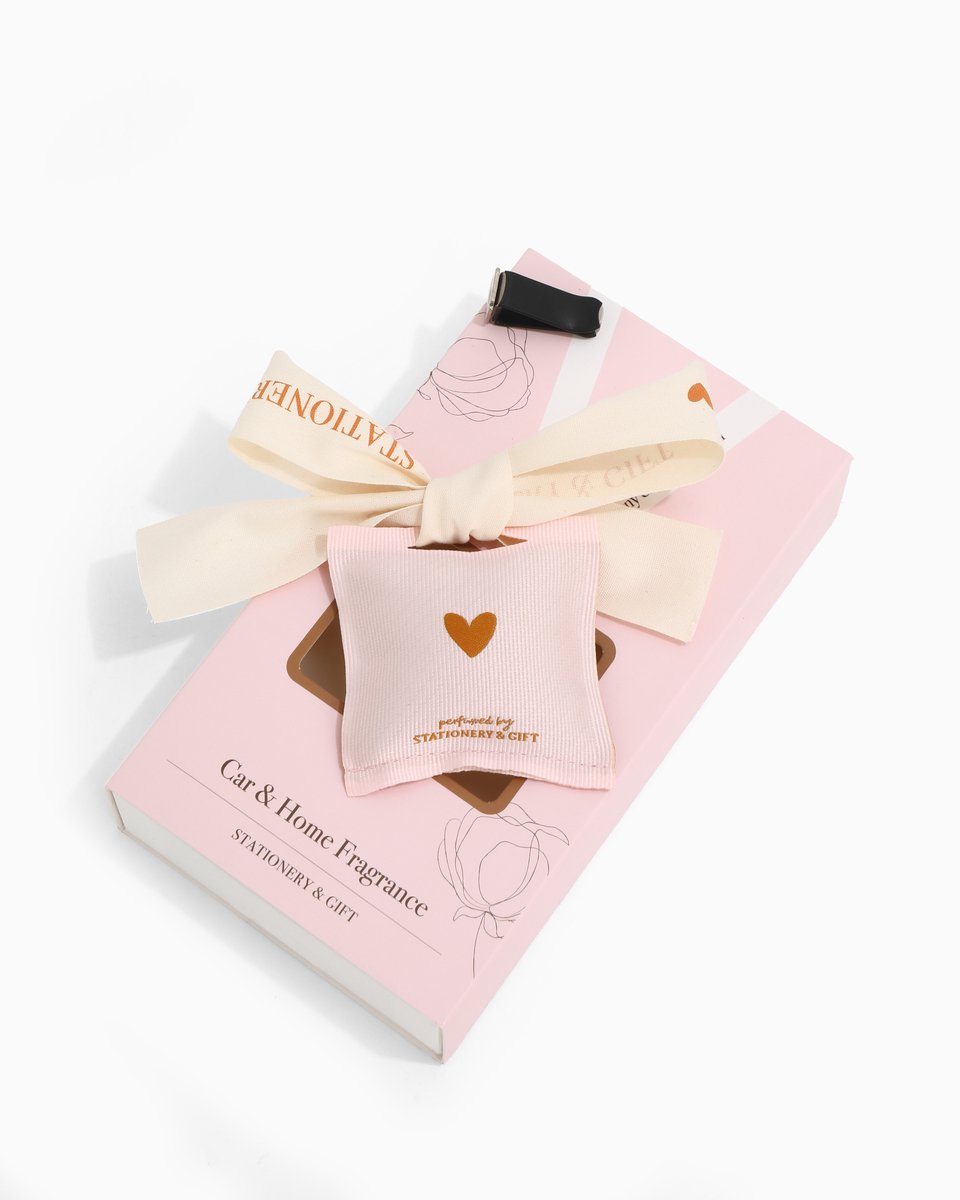 Autoparfum | Geurzakje Roze Hart | Garderobe Geur | Wild Peony & Lily | Stationery & Gift