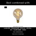 Amberkleurige G95 E27 LED filamentlamp met zichtbare spiraal.