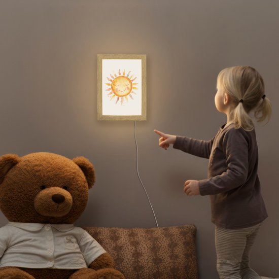 Nachtlampje 15x20 cm - Kinder lampje - Zon - Watercolor - Geel - Tafellamp kinderkamer - Slaapkamer lamp - Bedlamp kinderen - Kinderlampje stopcontact - Wandlamp babykamer - Nachtlampjes van OnlyWow — afbeelding 5
