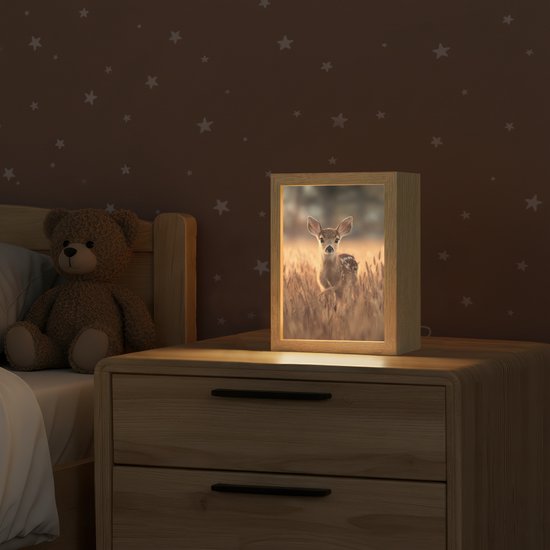 Nachtlampje 15x20 cm - Kinder lamp - Hert - Graanveld - Bruin - Tafellamp kinderkamer - Slaapkamer lamp - Bedlamp kinderen - Kinderlampje stopcontact - Wandlamp babykamer - Nachtlampjes van DecoAction — afbeelding 2
