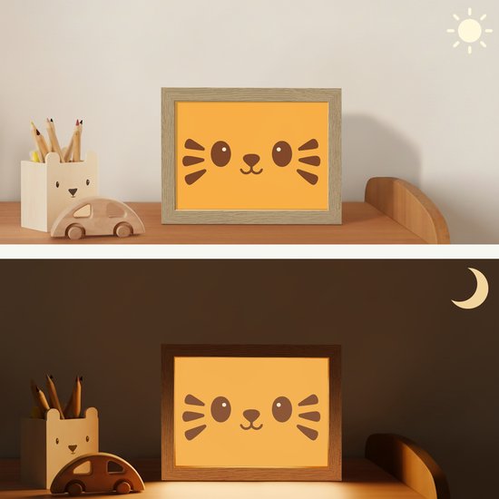 Nachtlampje 20x15 cm - Kinder lampje - Kat - Simplistisch - Oranje - Vrolijk - Tafellamp kinderkamer - Slaapkamer lamp - Bedlamp kinderen - Kinderlampje stopcontact - Wandlamp babykamer - Nachtlampjes van Merkloos — afbeelding 4