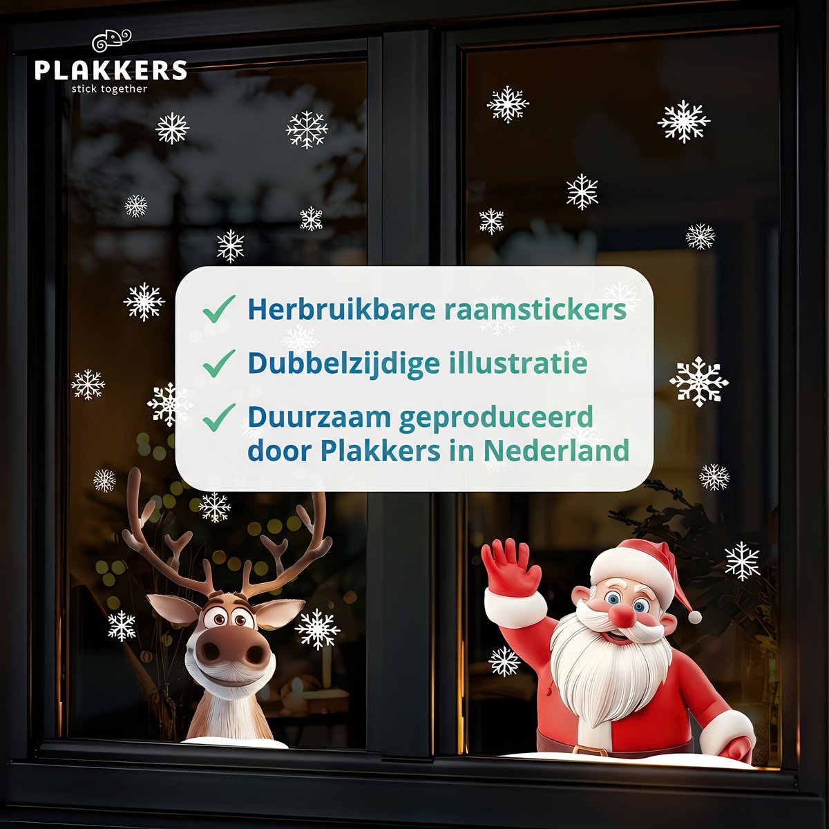 Een Klein Kind Loopt In Het De Winterpark Speel En Glimlachende Baby Op Witte Pluizige Sneeuw Actieve Rust Spelen Die Met Pret Image142315867