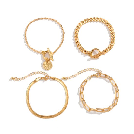 Vier gouden armbanden: schakel, muntsluiting, platte schakel en grove schakel.