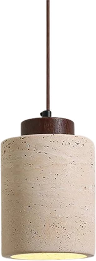 Lampe suspendue cylindrique en travertin crème avec accent en bois foncé en haut.