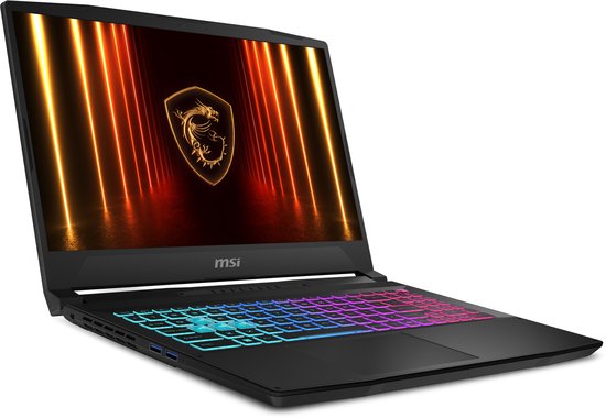 Zwarte MSI gaming laptop met verlicht toetsenbord en opengeschoven scherm met drakenlogo.