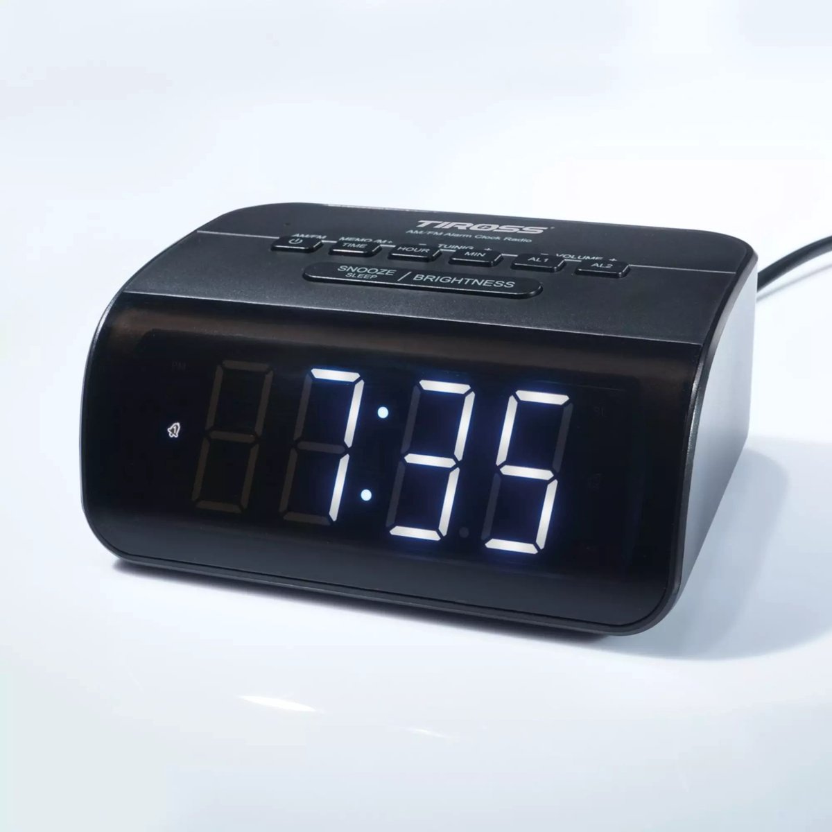 TIROSS Digitale am fm wekker radio met groot led display, dubbele alarmfunctie en batterij noodvoeding