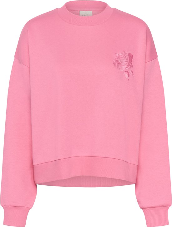 Felroze oversized sweater met geborduurde roos op linkerborst en ronde hals.