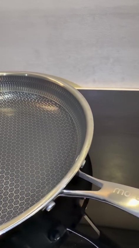 Morelia® Koekenpan Inductie en Gas - Incl Spatel - 100% PFAS Vrij - Keramische Anti aanbaklaag - Oven en Vaatwasserbestendig - (Zwart, 20cm Morelia® Koekenpan Inductie en Gas - Incl Spatel - 100% PFAS Vrij - Keramische Anti aanbaklaag - Oven en Vaatwasserbestendig - (Zwart, 20cm