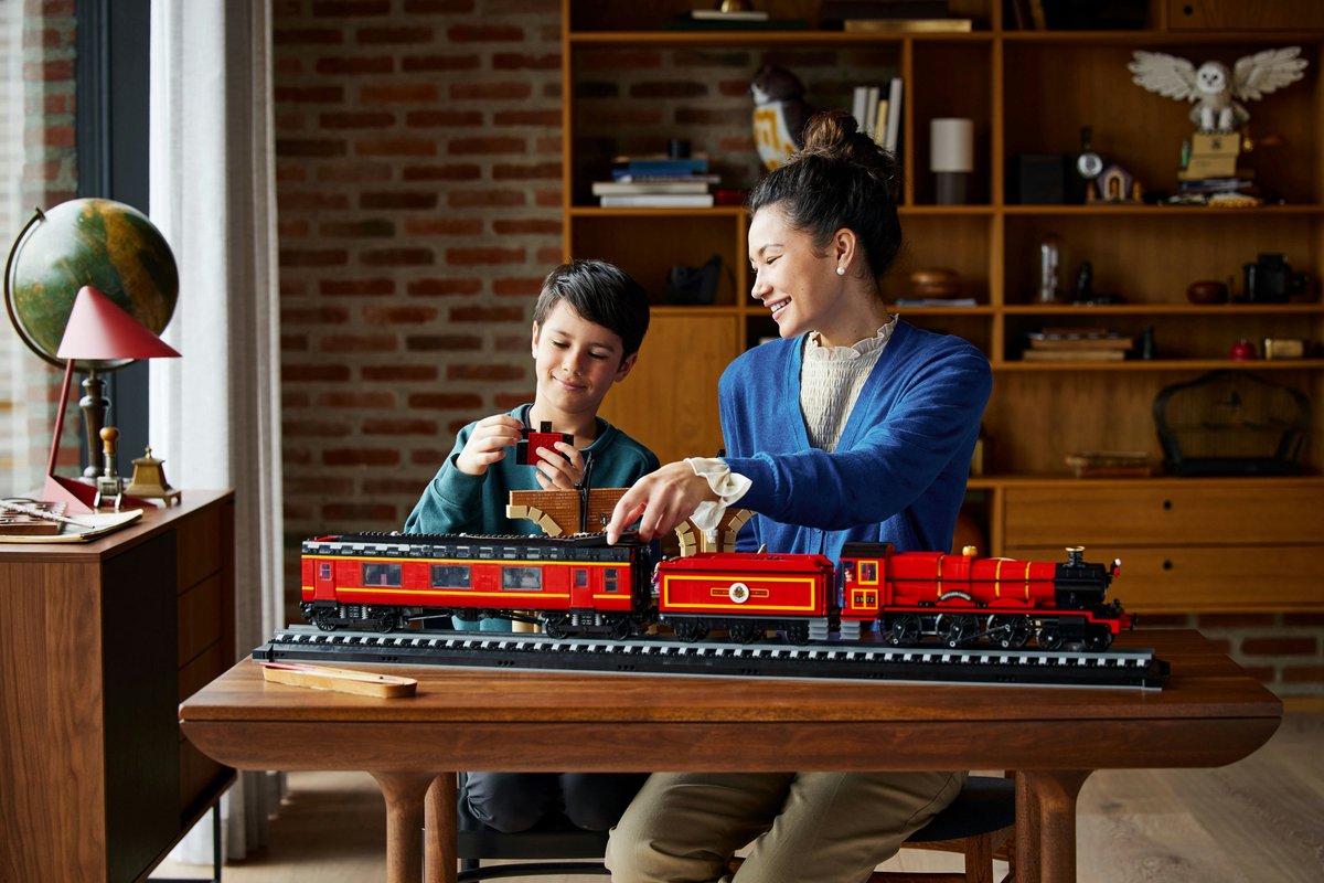 LEGO Harry Potter Zweinstein Express - Verzameleditie Modelbouw Trein - 76405 — afbeelding 12