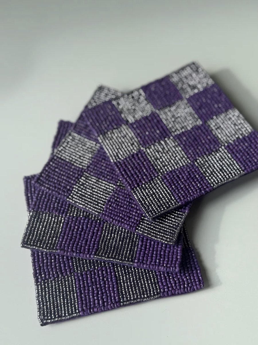 De Coole Tante - Kralen Onderzetters - Set van 4 - Handgemaakt - 10x10 cm - Paars Checkered