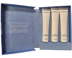 Marie-Stella-Maris Marie Stella Maris - 3-in-1 Badkamer Essentials - Body Wash, Body Lotion en Hand Soap - 3x50 ml - Verzorgingsset - Badkamer Set - 100% Vegan - Verzorgt, Hydrateert en Parfumeert - Luxe Geschenk Verpakking - Douchegel, Handzeep en Verzorgingscrème