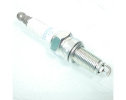 Bougie d'allumage NGK pour Moto Harley Davidson 1690 DYNA 2010 à 2020 DIMR8C10 / 92743 / Par 4 Neuf
