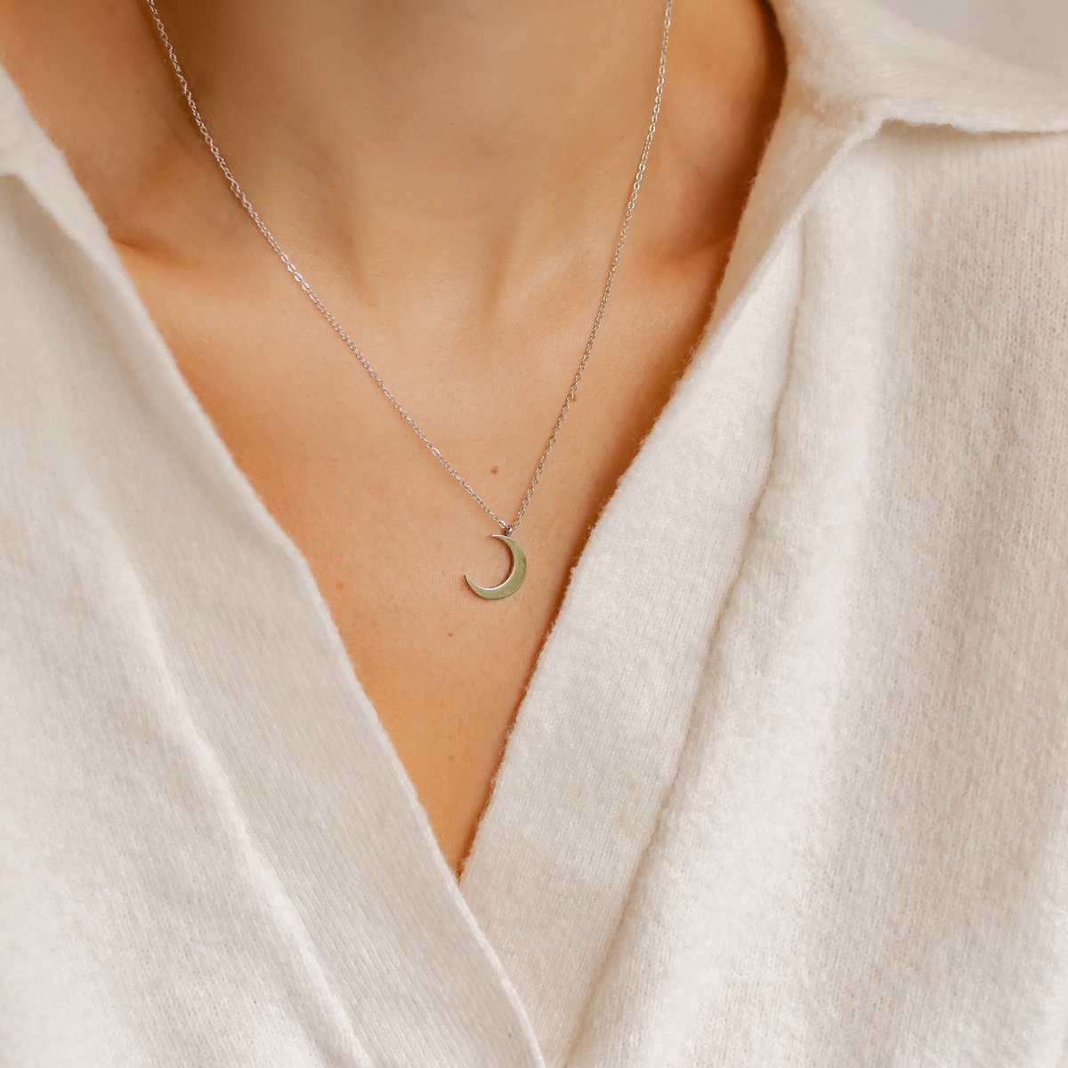 Hey Happiness Halve Maan Halsketting Dames – Roestvrij Staal – Waterdicht – Met Maan Hanger – Zilver