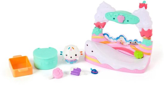 Gabby’s Poppenhuis De Film – Cakey Cat’s Zoete Balkon met Speelfiguur & Accessoires