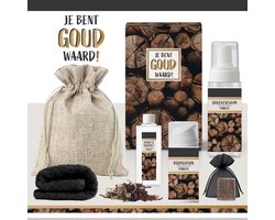 Geschenkset "Je bent goud waard!" - 6 Producten - 540 gram - Triomf Cosmetica | Cadeau Man Luxe Cadeaubox voor hem Cadeaupakket Fleece deken Bedankt Cadeau Gift Set Kerst Verjaardag Vaderdag Vrijwilliger Vriend Collega Vader Trainer Kerstpakket