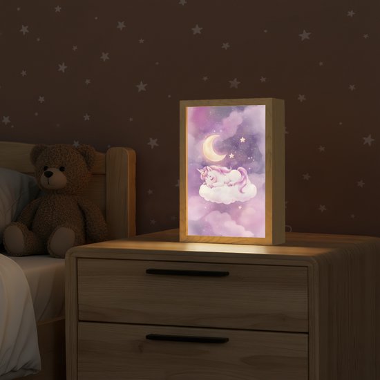 Nachtlampje 20x30 cm - Kinder lampje - Eenhoorn - Paars - Sterrenhemel - Maan - Tafellamp kinderkamer - Slaapkamer lamp - Bedlamp kinderen - Kinderlampje stopcontact - Wandlamp babykamer - Nachtlampjes van OnlyWow — afbeelding 2