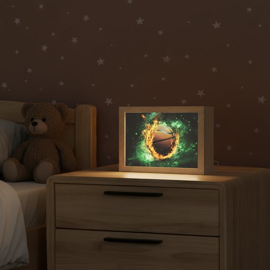 Nachtlampje 20x15 cm - Kinder lampje - Basketbal - Vuur - Vlammen - Groen - Tafellamp kinderkamer - Slaapkamer lamp - Bedlamp kinderen - Kinderlampje stopcontact - Wandlamp babykamer - Nachtlampjes van Merkloos — afbeelding 2