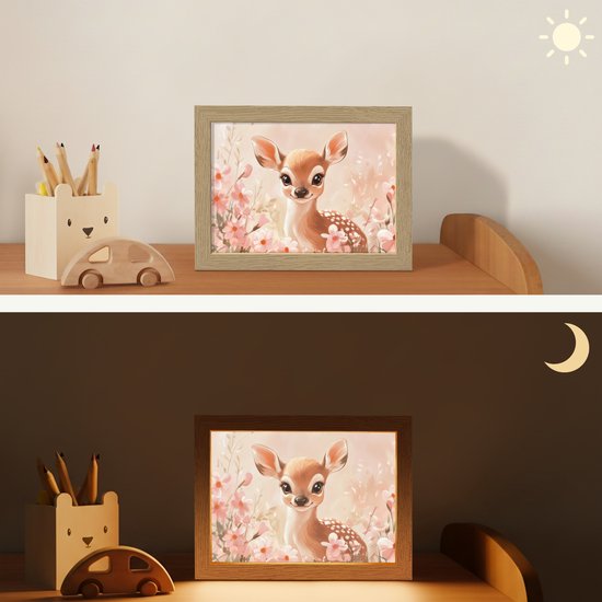 Nachtlampje 20x15 cm - Kinder lamp - Hertje - Illustratie - Bloemen - Roze - Tafellamp kinderkamer - Slaapkamer lamp - Bedlamp kinderen - Kinderlampje stopcontact - Wandlamp babykamer - Nachtlampjes van Walplus — afbeelding 4