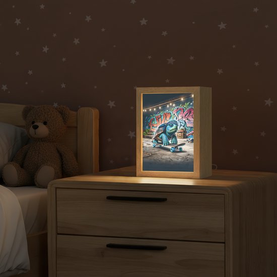 Nachtlampje 15x20 cm - Kinder lampje - Schildpad - Graffiti - Skateboard - Jongens - Tafellamp kinderkamer - Slaapkamer lamp - Bedlamp kinderen - Kinderlampje stopcontact - Wandlamp babykamer - Nachtlampjes van OnlyWow — afbeelding 2