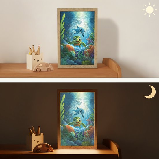 Nachtlampje 20x30 cm - Kinder lampje - Schildpad - Dolfijn - Oceaan - Tafellamp kinderkamer - Slaapkamer lamp - Bedlamp kinderen - Kinderlampje stopcontact - Wandlamp babykamer - Nachtlampjes van Merkloos — afbeelding 4