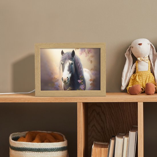 Nachtlampje 20x15 cm - Kinder lamp - Paard - Natuur - Dieren - Bloemen - Paars - Tafellamp kinderkamer - Slaapkamer lamp - Bedlamp kinderen - Kinderlampje stopcontact - Wandlamp babykamer - Nachtlampjes van Merkloos — afbeelding 3