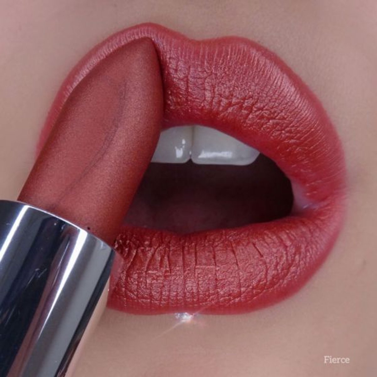 BellaPierre - Mineral lipstick - Vegan - Fierce