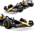 Twee detailfoto's van de voorkant van een zwarte Red Bull RB18 F1 auto.